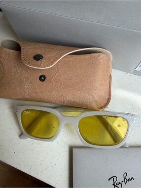 Ray-Ban White Frame Sunglasses with Yellow Flash Gold lens and Tan Case